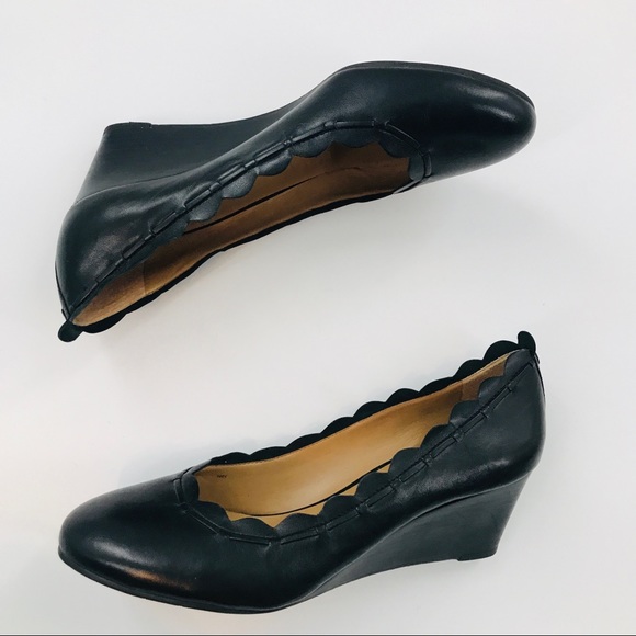 Jack Rogers Thea Soft Black Leather Scalloped Trim Round Toe Wedges - Picture 3 of 9